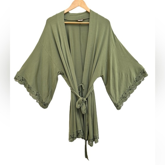 Eberjey Naya Tencel Modal Lace Robe in Olive Green, Size Medium - Picture 5 of 14